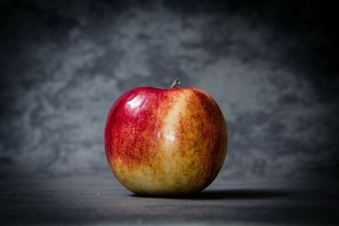 苹果定律：你不知道哪个苹果会砸中自己