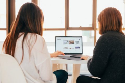 到底该用 KPI 还是 OKR ？
